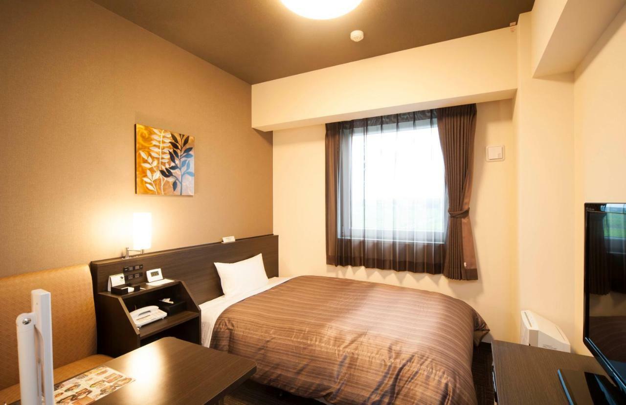 Hotel Route-Inn Kitakyushu-Wakamatsu Ekihigashi Dış mekan fotoğraf