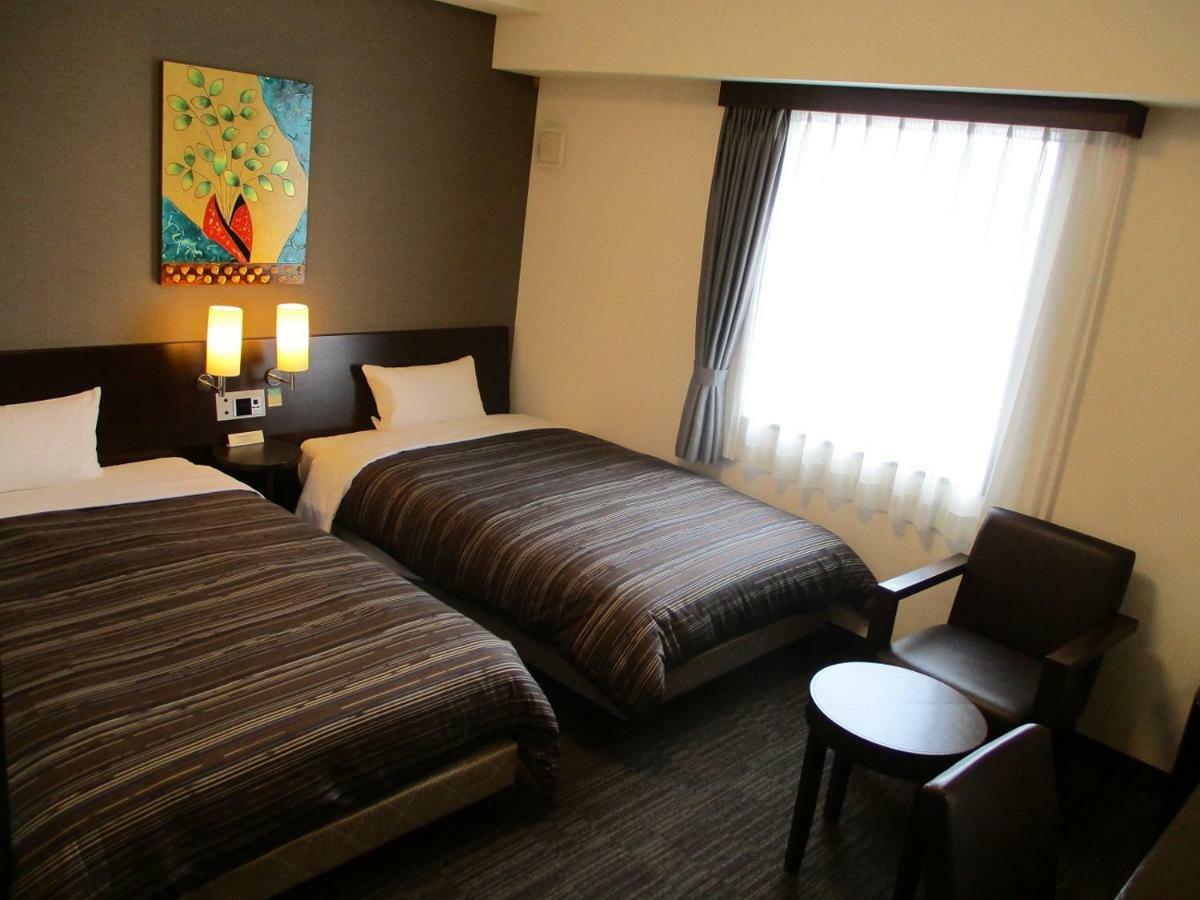 Hotel Route-Inn Kitakyushu-Wakamatsu Ekihigashi Dış mekan fotoğraf